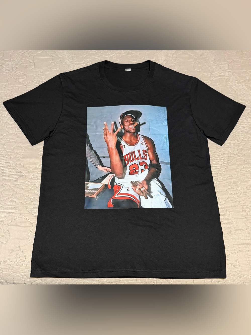 NWOT - Men’s Michael Jordan Bulls 3 Peat Graphic Print Black T-Shirt, Size - L